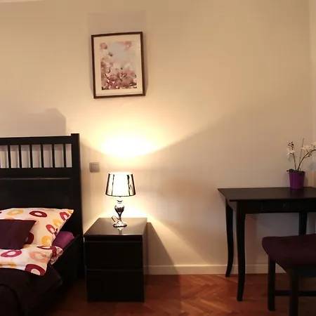 Key Chmielna Apartman Varsó